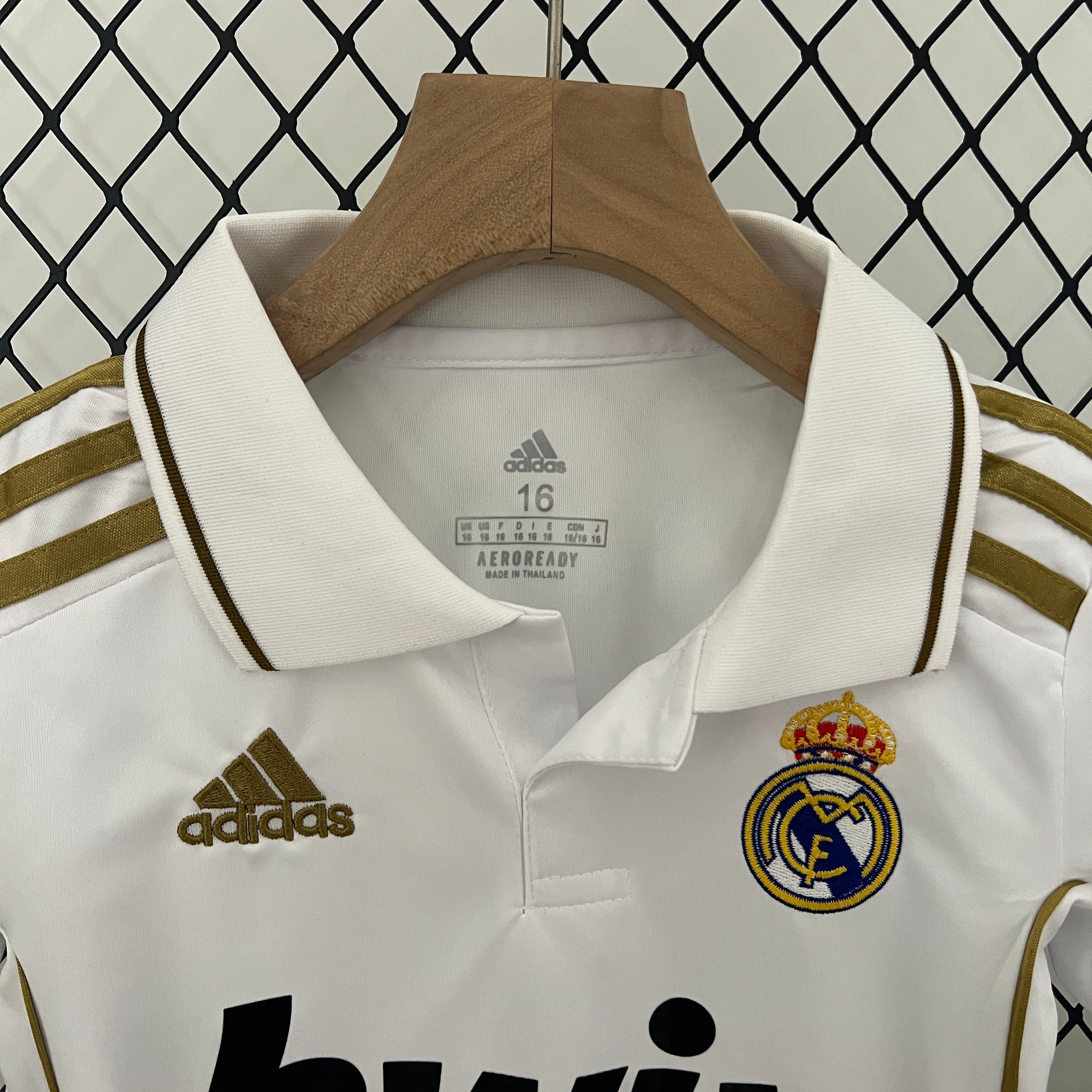 Camiseta de local Real Madrid 11/12 para niños