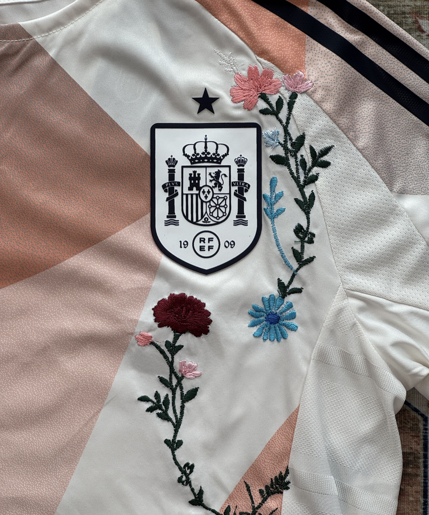 Spain Embroidered Jersey 2022/2023