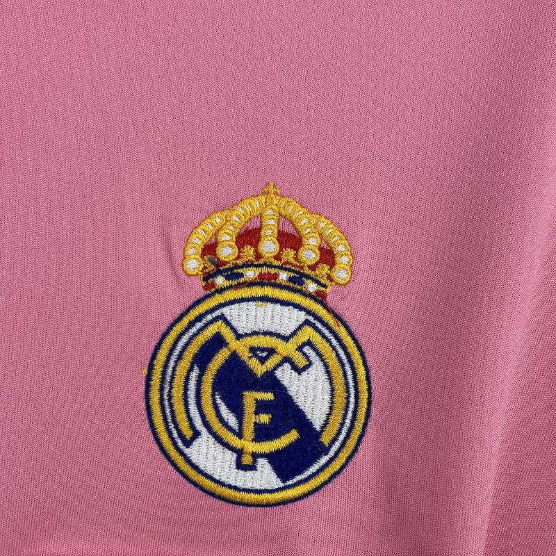 قميص ريال مدريد الوردي الخاص لموسم 25-26