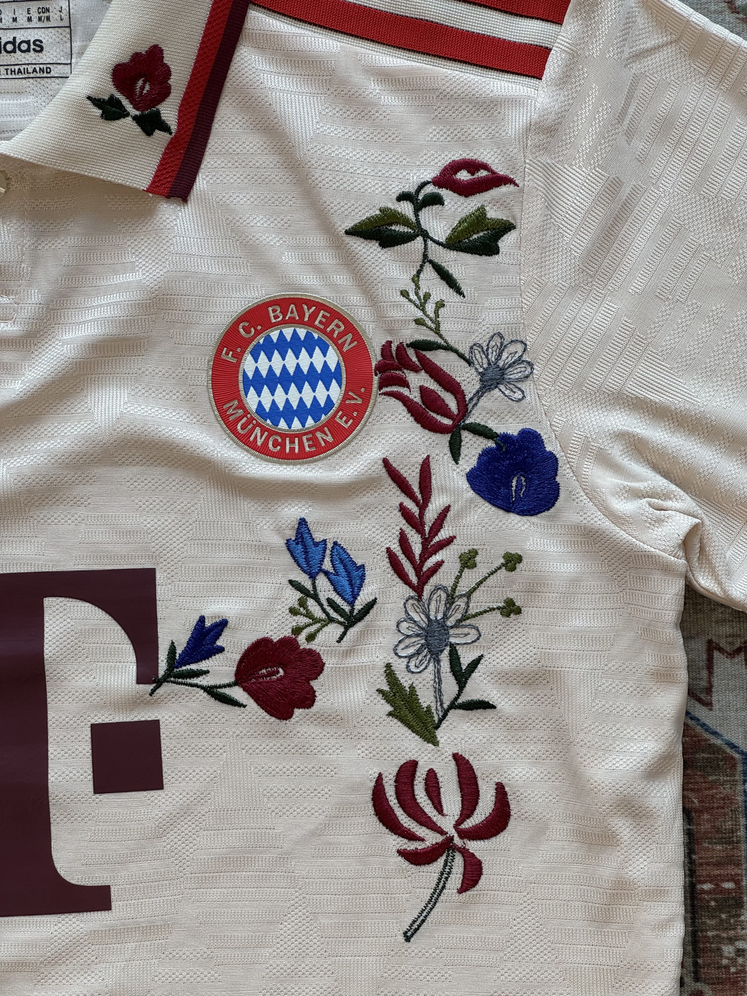 Bayern München Geborduurd Shirt 2023/2024