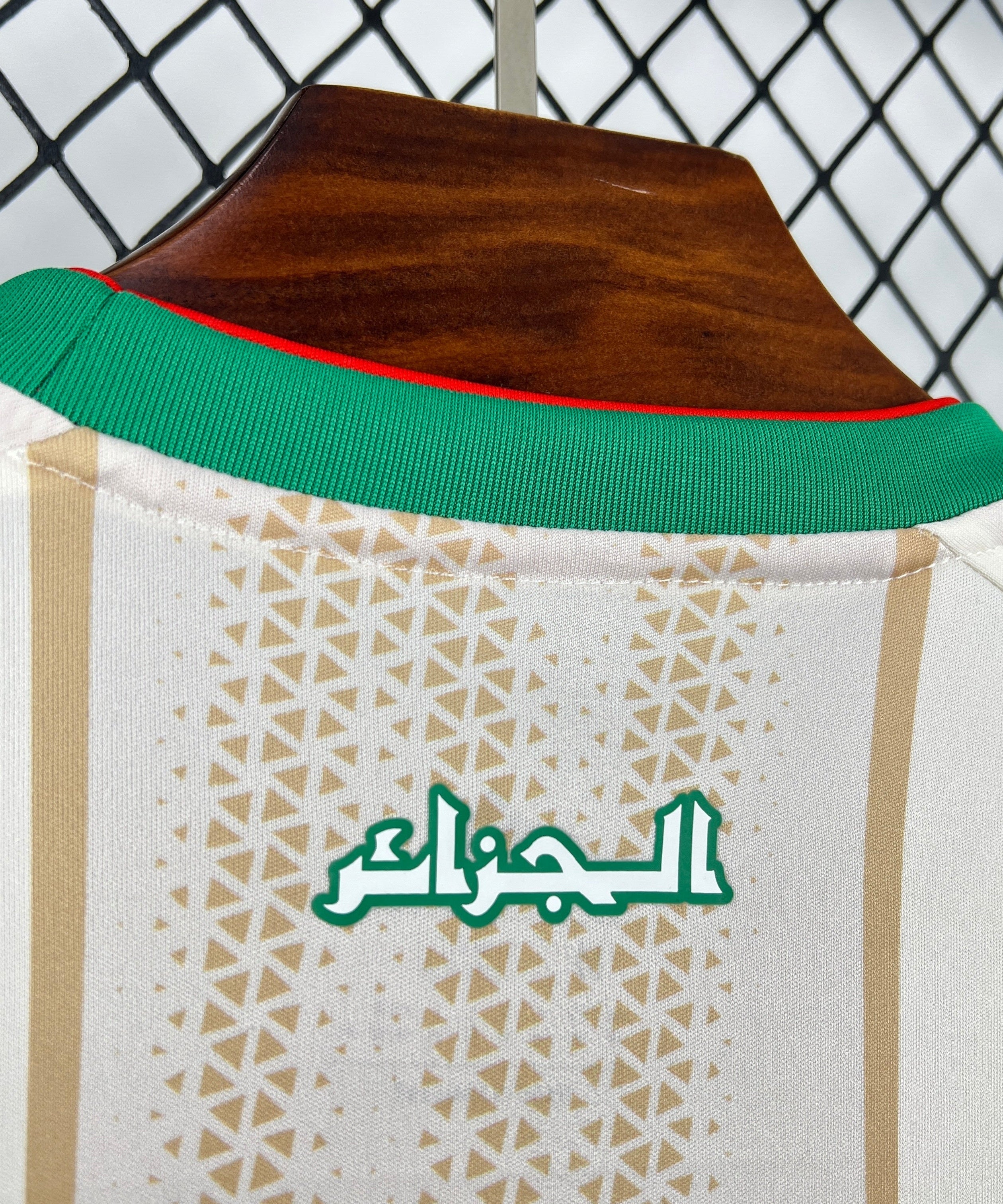 قميص المنتخب الجزائري الرسمي لكأس العالم 2026