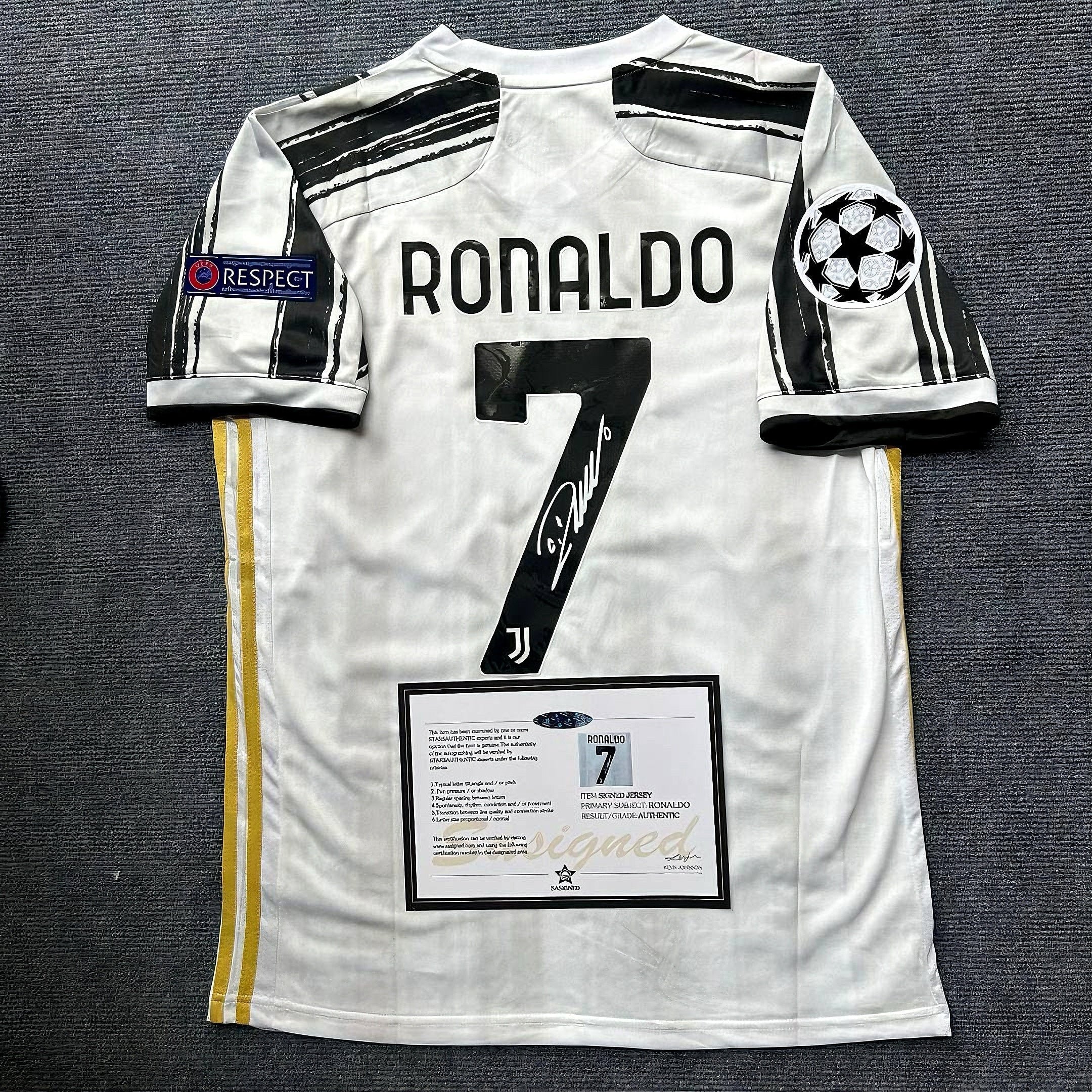Maillot Signé Juventus « Ronaldo » II
