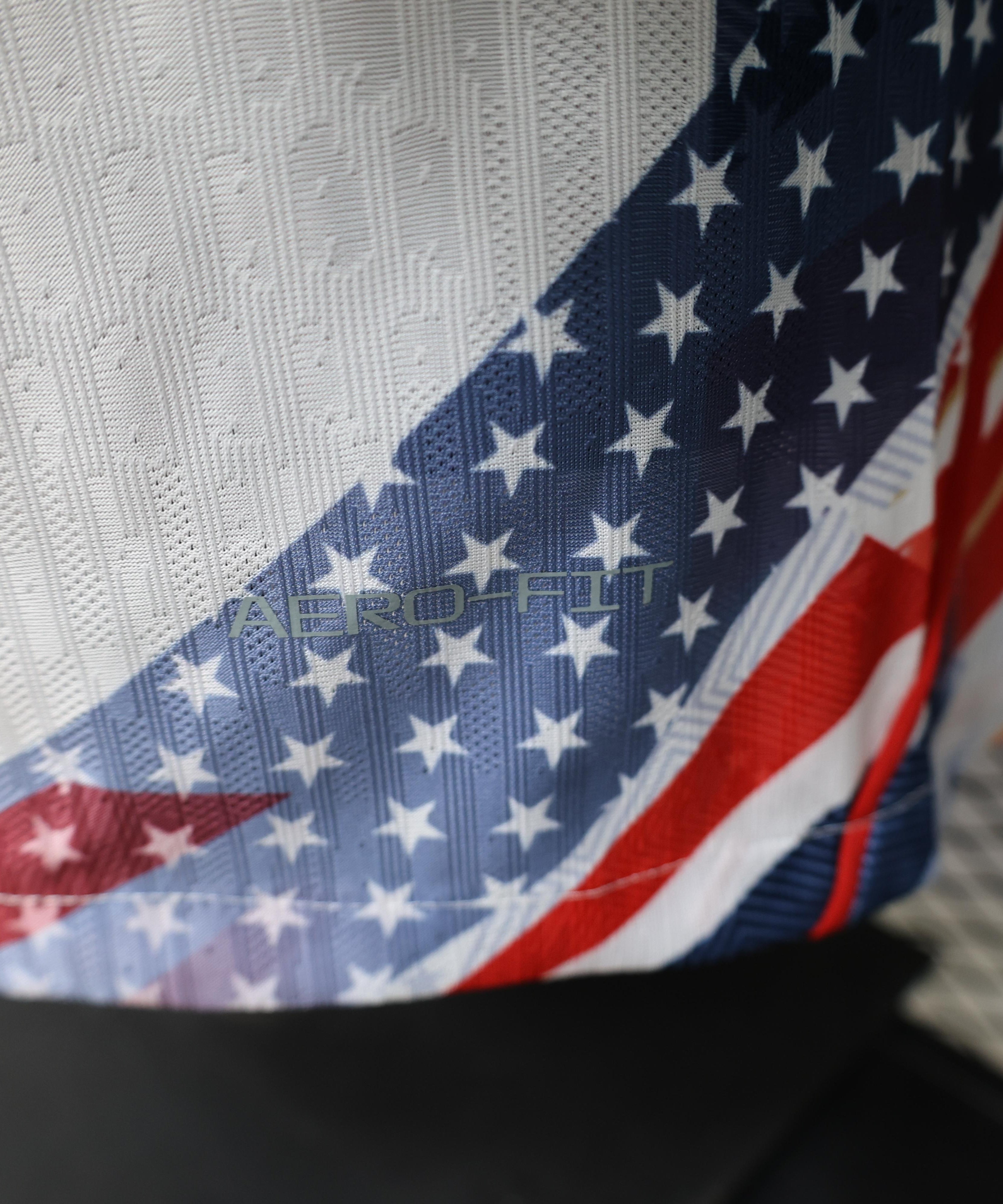 USA 2026 Heim Sonderedition Trikot mit amerikanischer Flagge