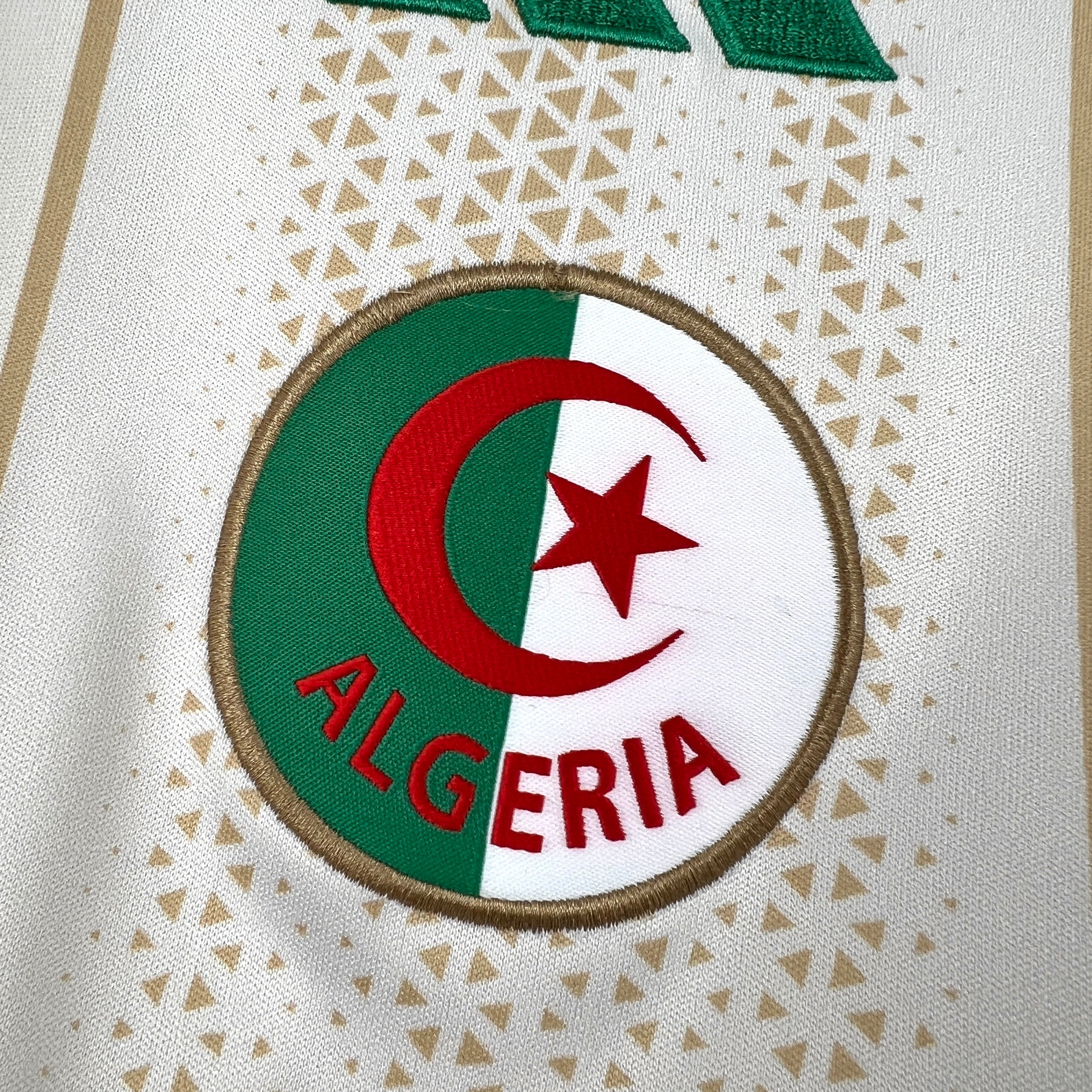 قميص المنتخب الجزائري الرسمي لكأس العالم 2026