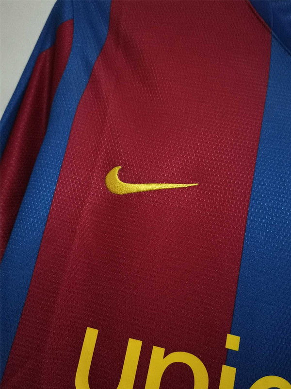 طقم برشلونة الأساسي ذو الأكمام الطويلة لموسم 2007-2008