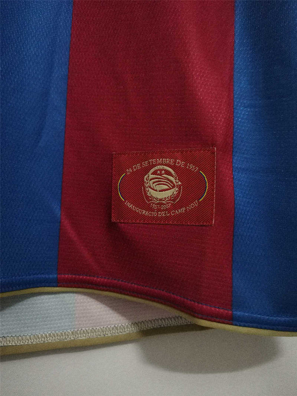 طقم برشلونة الأساسي ذو الأكمام الطويلة لموسم 2007-2008