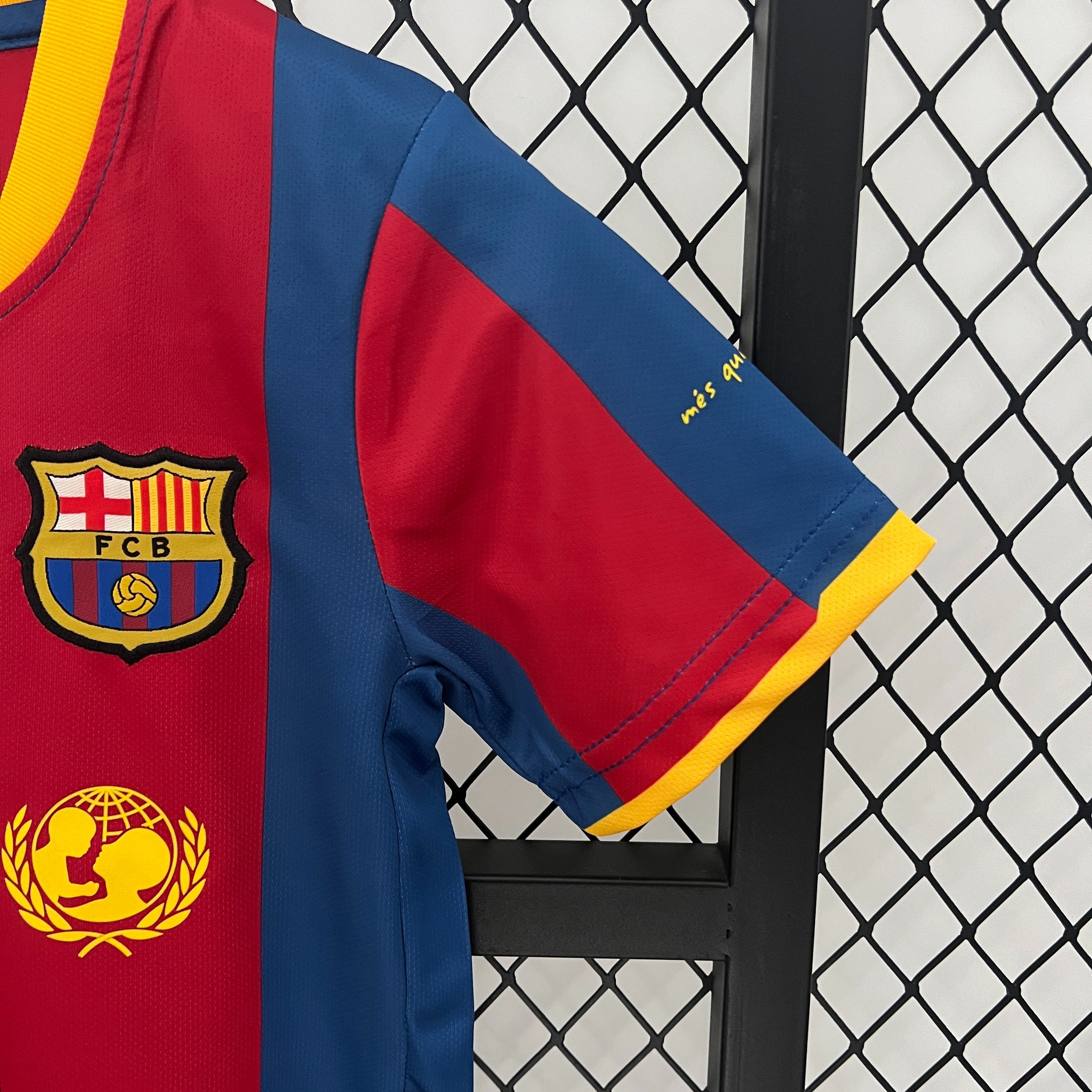 Barcelona 10-11 Retro Local Kit Infantil