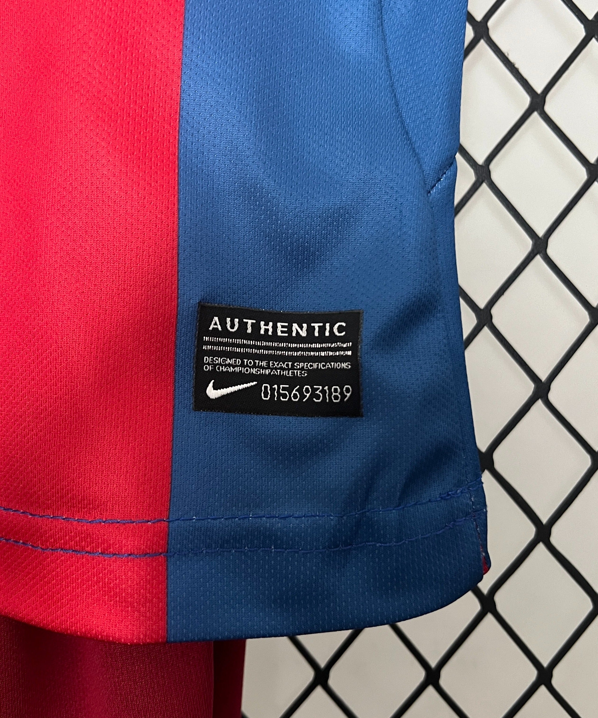 Barcelona 10-11 Retro Local Kit Infantil