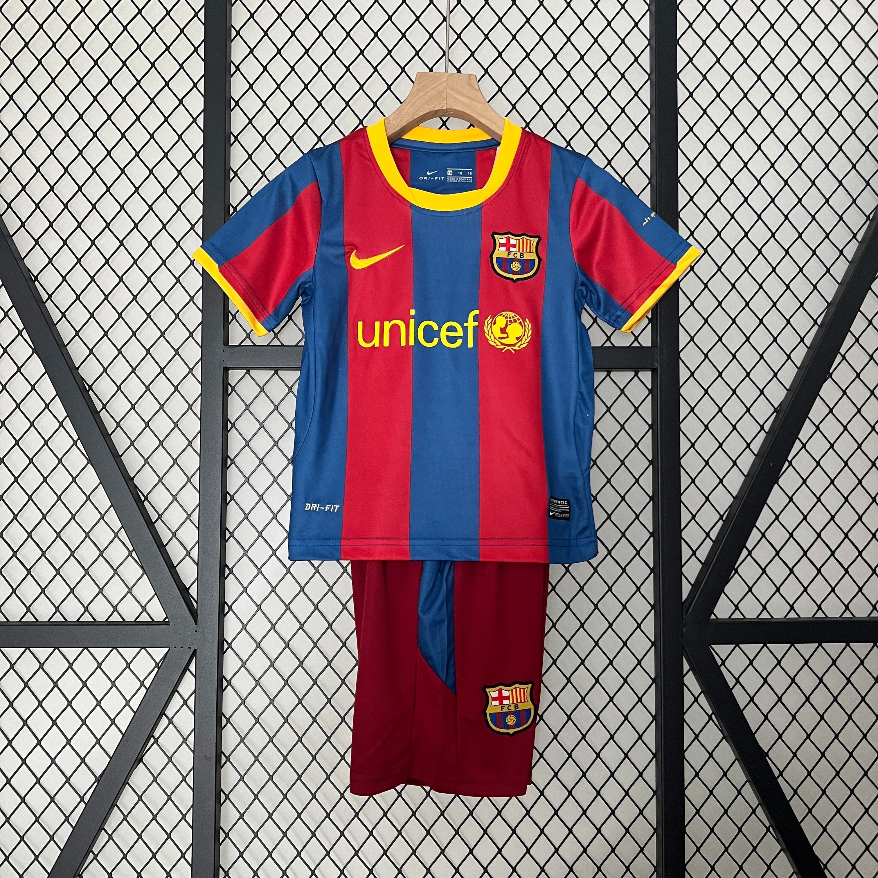 Barcelona 10-11 Retro Local Kit Infantil