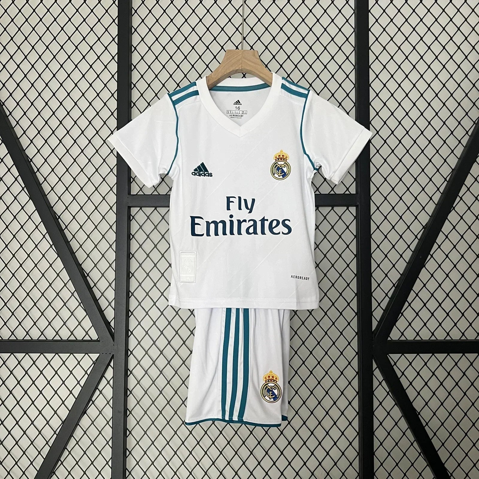 Camiseta de local Real Madrid 17/18 para niños